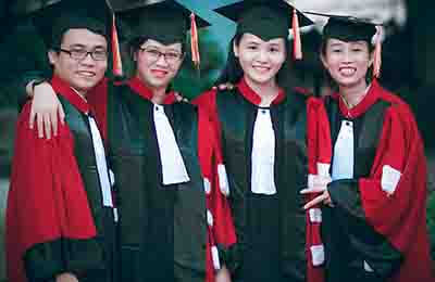 大學精神論文