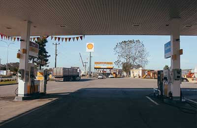 石油工程建設(shè)